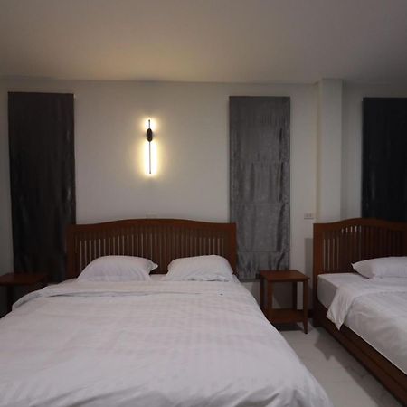 Bk Hotel Mae Sariang Buitenkant foto